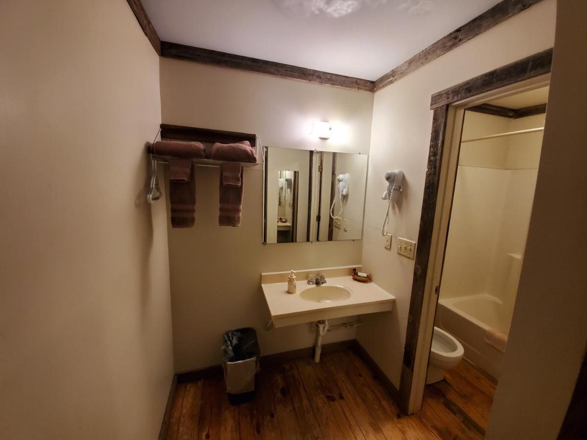 Jamesport Inn מראה חיצוני תמונה