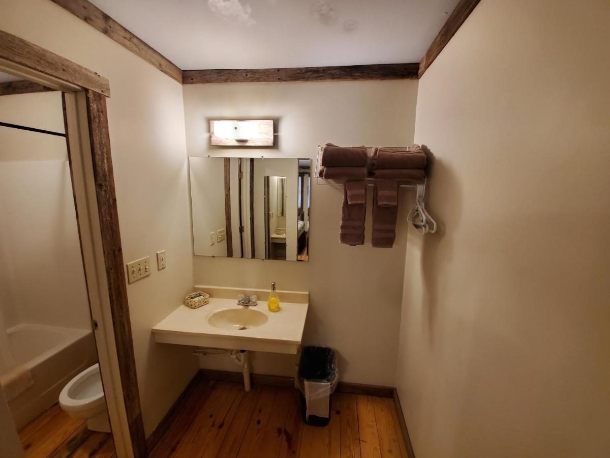 Jamesport Inn מראה חיצוני תמונה