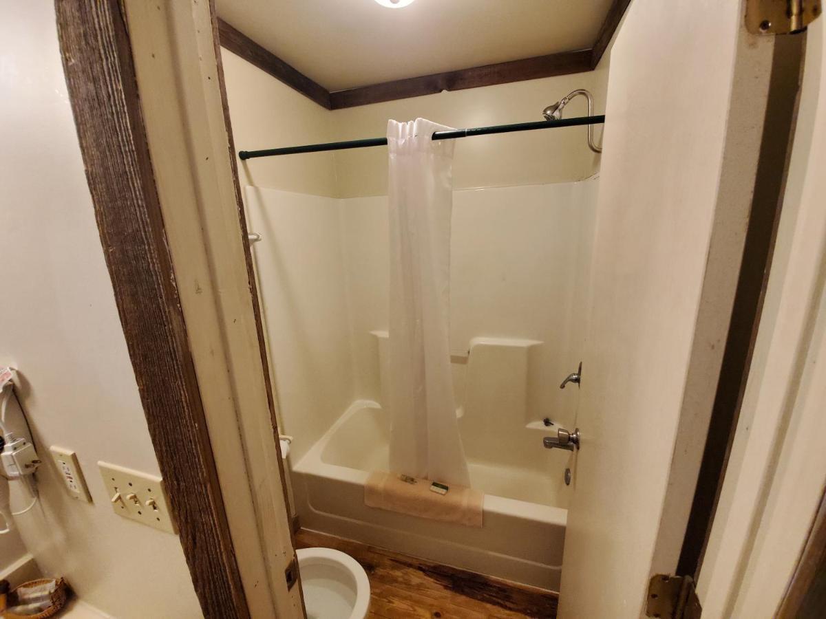 Jamesport Inn מראה חיצוני תמונה
